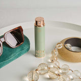 Étui Olfazeta 15 ml Modern vert en situation sur table